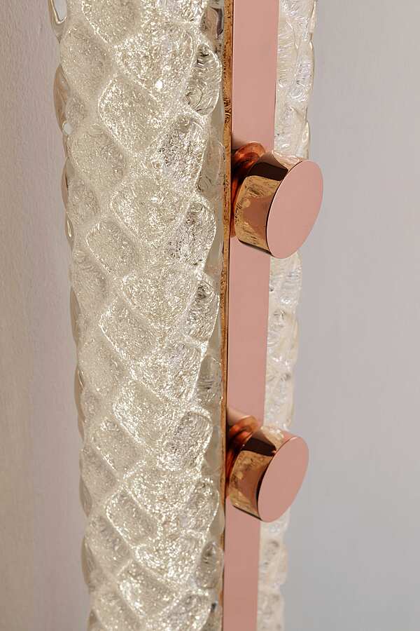 Вертикальная ромбовидная стеклянная люстра matelassé светлого оттенка по бокам SIGMA L2  7319 фабрика SIGMA L2 из Италии. Фото №4