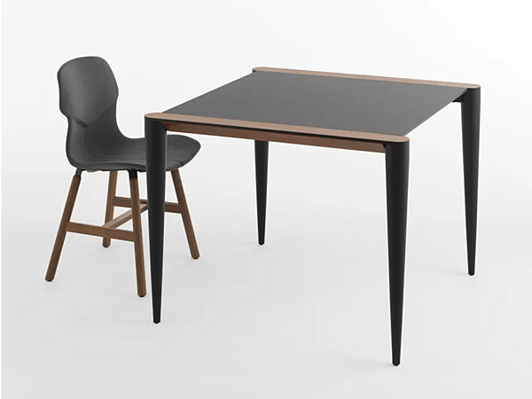 Квадратный стол из материала Fenix NTM Bolero Bistrot CASAMANIA & HORM фабрика Casamania & HORM из Италии. Фото №3