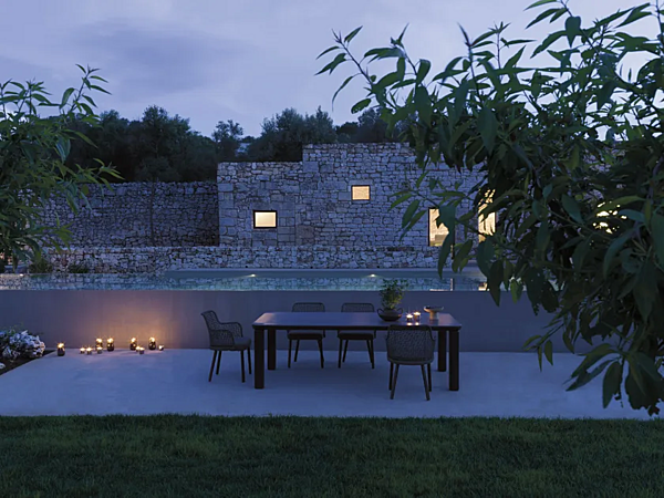 Расширяющийся садовый стол из алюминия с керамической или HPL столешницей VARASCHIN Customade 25325 фабрика VARASCHIN из Италии. Фото №4