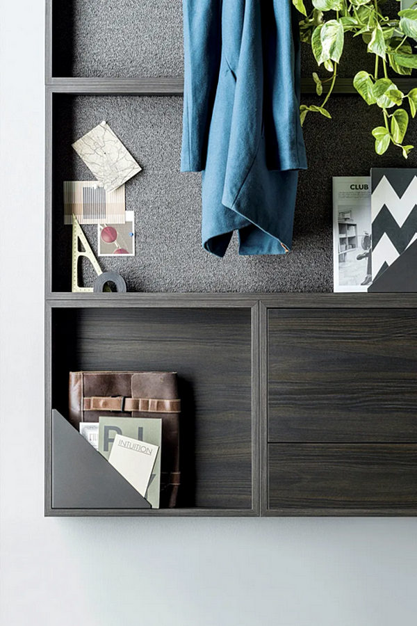 Настенный шкаф с зеркальной задней панелью NOVAMOBILI 521232 фабрика NOVAMOBILI из Италии. Фото №2