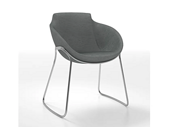 Кресло с обивкой из ткани и подлокотниками F.lli ORSENIGO Emme фабрика ORSENIGO из Италии