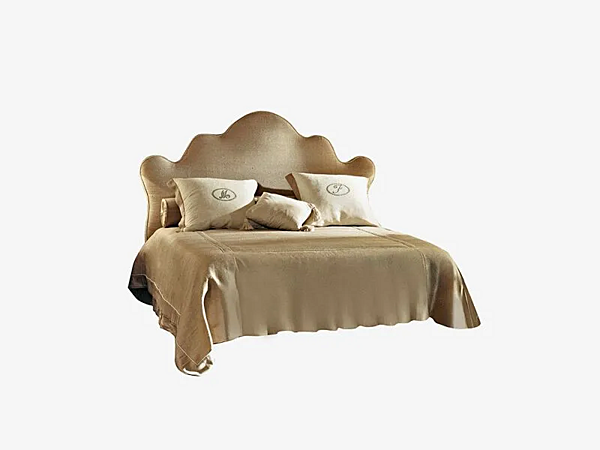Двуспальная кровать с обитой спинкой из ткани Leone Softhouse фабрика SOFTHOUSE из Италии. Фото №1
