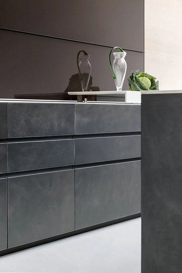 Кухня с островом из структурированного лака и стали VALCUCINE Artematica фабрика VALCUCINE из Италии. Фото №2