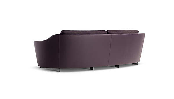 Диван POLTRONA FRAU Duo Sofa фабрика POLTRONA FRAU из Италии. Фото №5