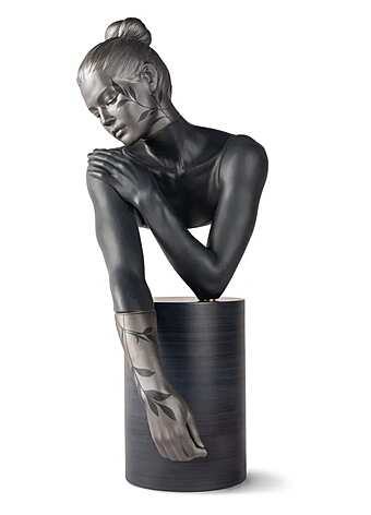 Скульптура LLADRO Reflections of Nature - Her Sculpture black