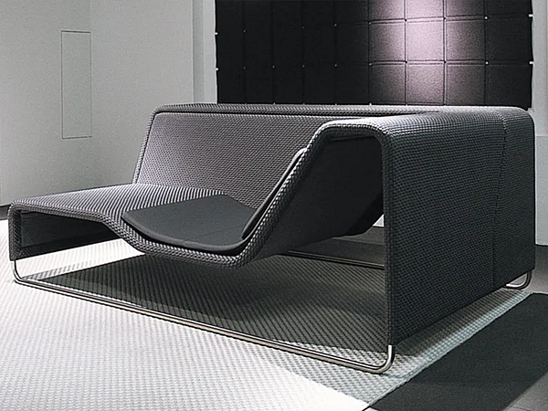 Диван-лежак с обитой спинкой из ткани PAOLA LENTI Island B11CLS фабрика PAOLA LENTI из Италии. Фото №4
