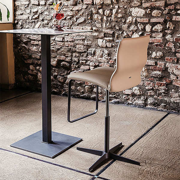 Барный стул CATTELAN ITALIA Alessio Bassan VICTOR фабрика CATTELAN ITALIA из Италии. Фото №2