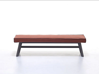 Скамья с обитой спинкой из ореха Gervasoni  Gray 15 фабрика Gervasoni из Италии