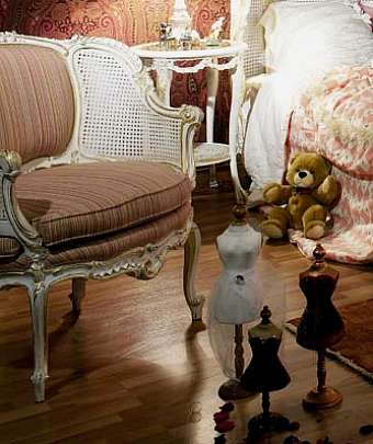 Кресло ASNAGHI INTERIORS LC1705 Кресло ASNAGHI INTERIORS LC1705 фабрика ASNAGHI INTERIORS из Италии