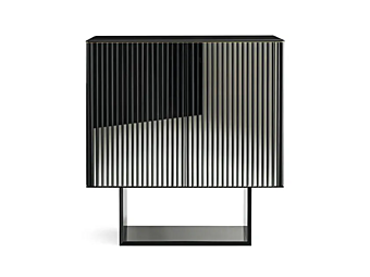 Высокий шкаф из нержавеющей стали и дерева Gallotti&Radice 5th Avenue Высокий шкаф из нержавеющей стали и дерева Gallotti&Radice 5th Avenue фабрика Gallotti & Radice из Италии