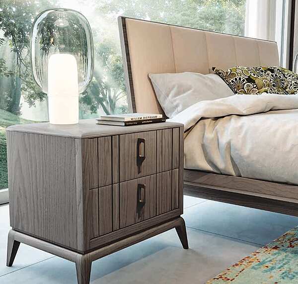 Кровать из массива дерева с мягкой обивкой BELLUTTI 1309T фабрика BELLUTTI из Италии. Фото №4
