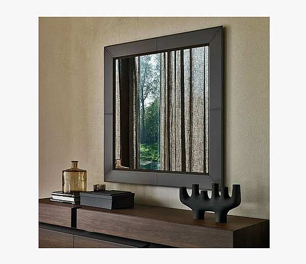 Зеркало CATTELAN ITALIA Giorgio Cattelan PHOTO фабрика CATTELAN ITALIA из Италии. Фото №1