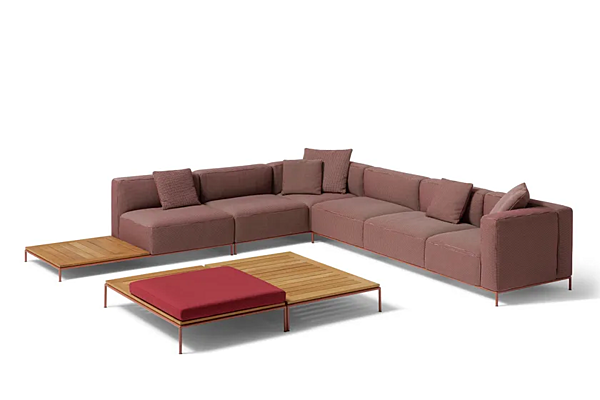 Низкий боковой столик из ироко для сада CASSINA MEX HI OUTDOOR фабрика CASSINA из Италии. Фото №4