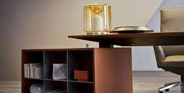 Письменный стол POLTRONA FRAU C.E.O Cube Desk 2 фабрика POLTRONA FRAU из Италии. Фото №6