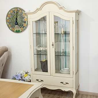 Витрина Aston Витрина Aston фабрика TONIN CASA из Италии
