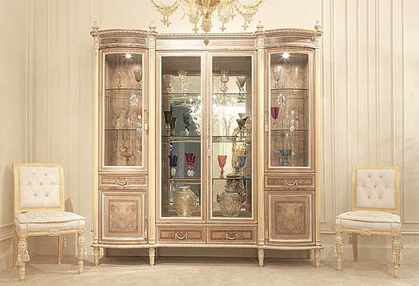 Витрина FRATELLI RADICE Модель 104  фабрика FRATELLI RADICE из Италии. Фото №1
